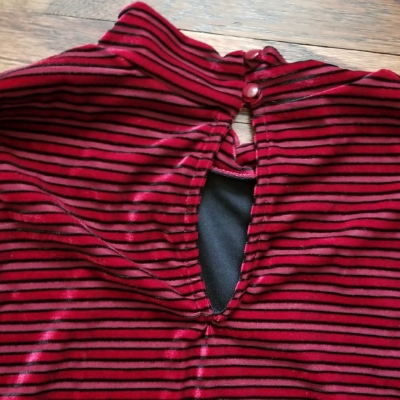 Lulu's Velvet Burgundy Red Dress With Balloon Sleeves NWT Small - Picture 7 of 10